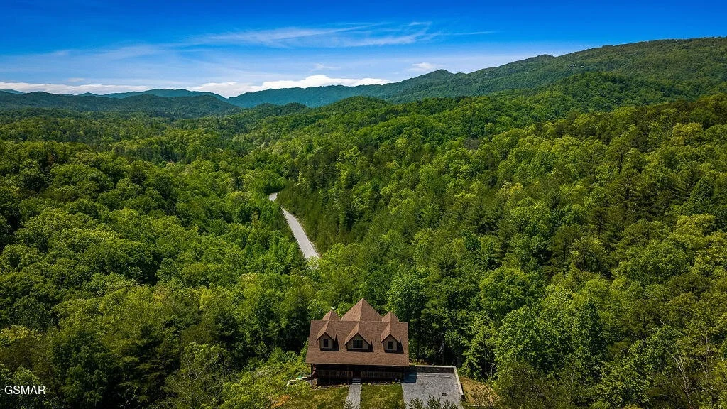 Photo of 335 Hawken Drive