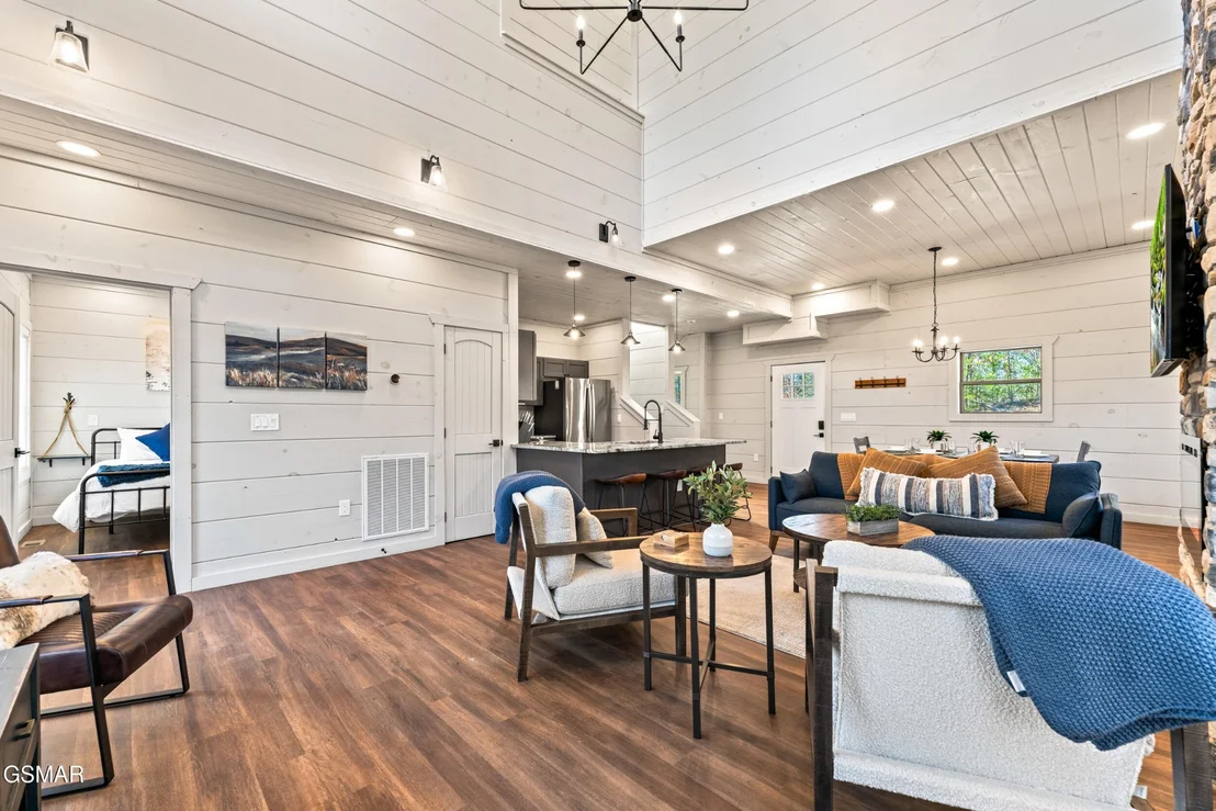 Photo of 2848 Sequoia Road