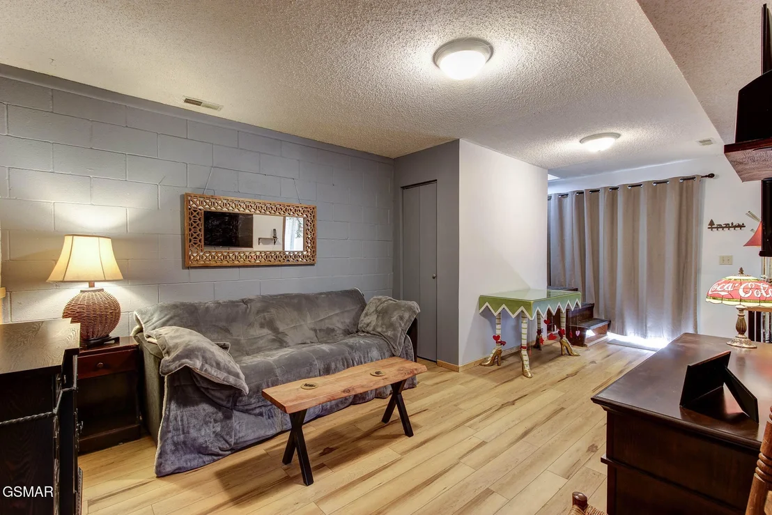 Photo of 1115 Darvan Way