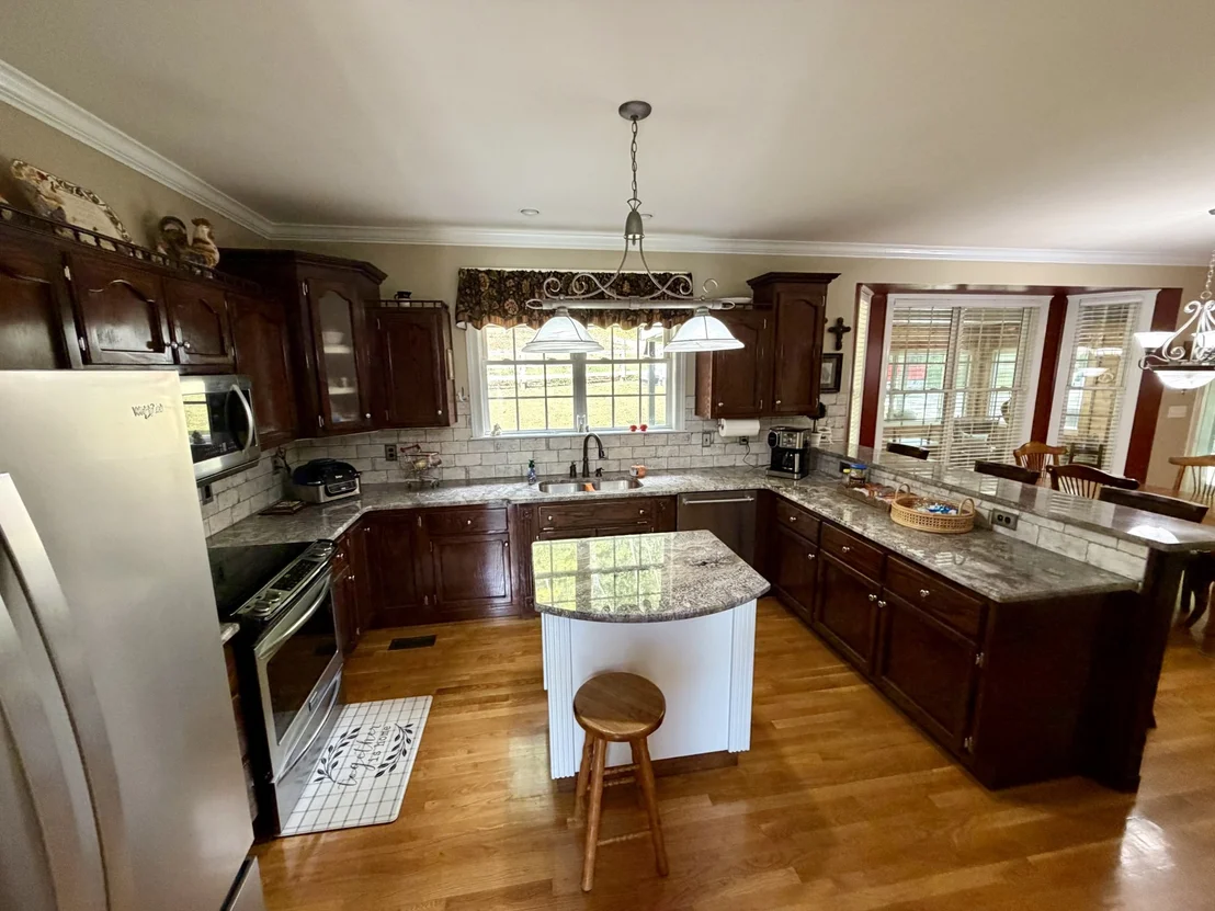 Photo of 615 Carr Creek Rd