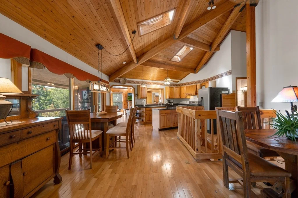 Photo of 2910 Mockingbird Way