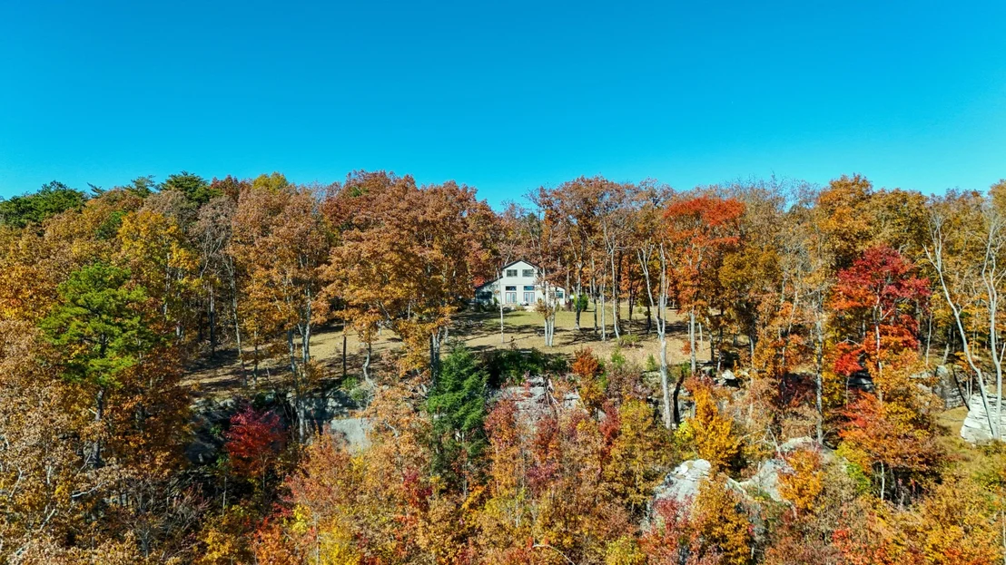 Photo of 400 Maple Trail