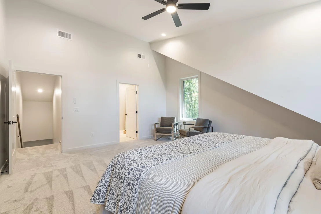 Photo of 824 Valley View Drive