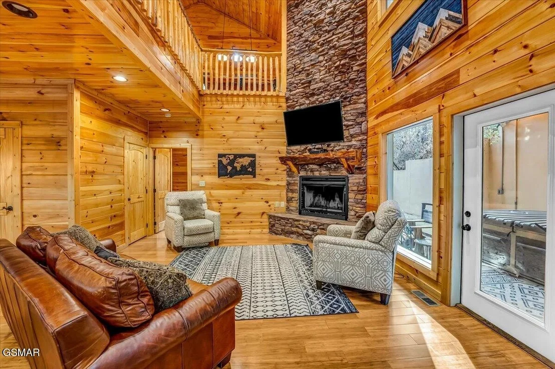 Photo of 2740 Mountain View Circle