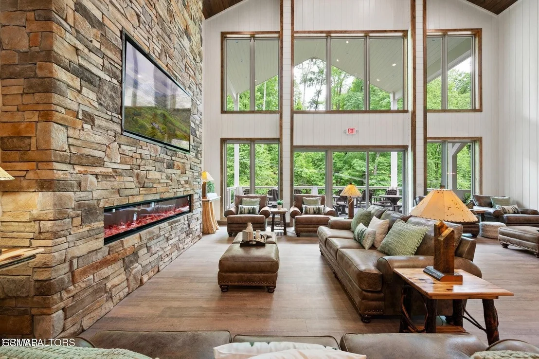 Photo of 281 Loop Road
