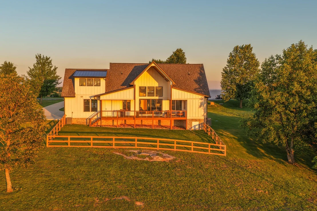 Photo of 925 Sunset Circle