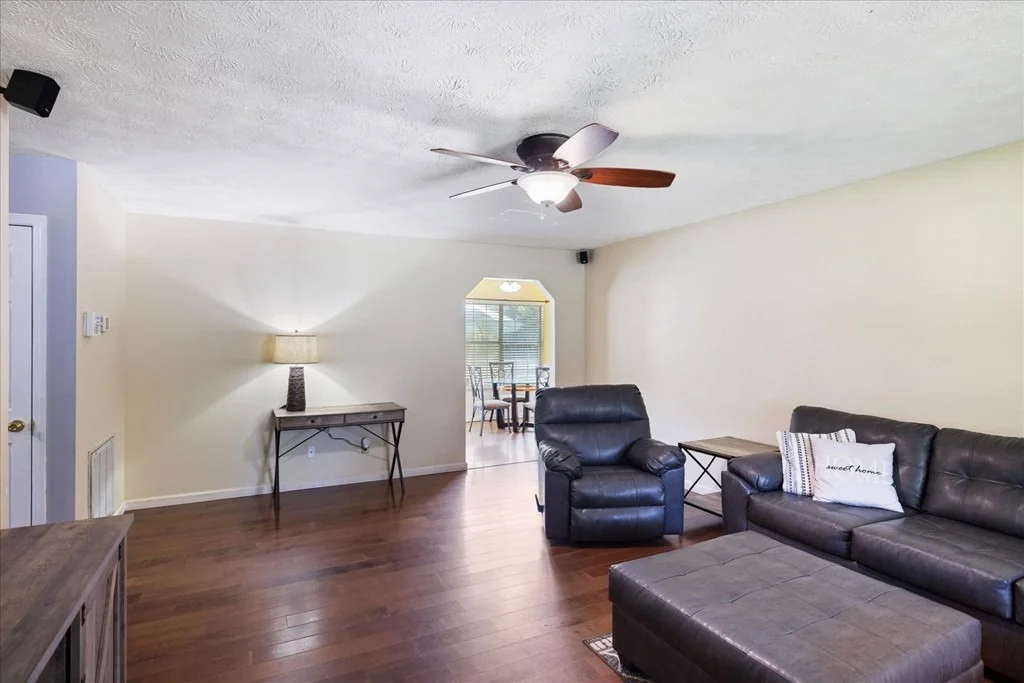 Photo of 604 Dwight Lane