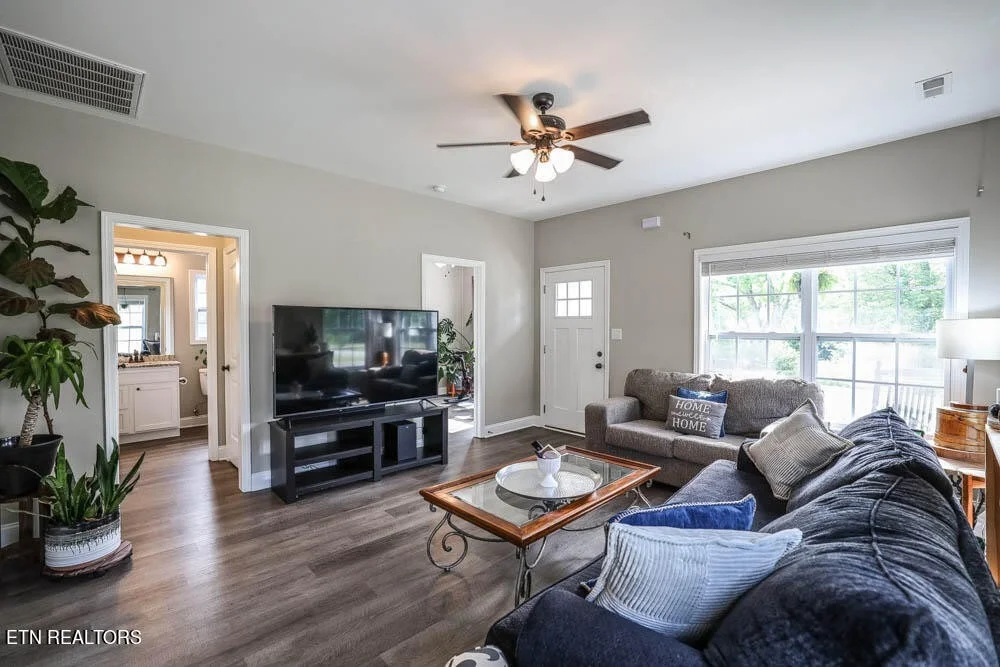 Photo of 471 Cochran St