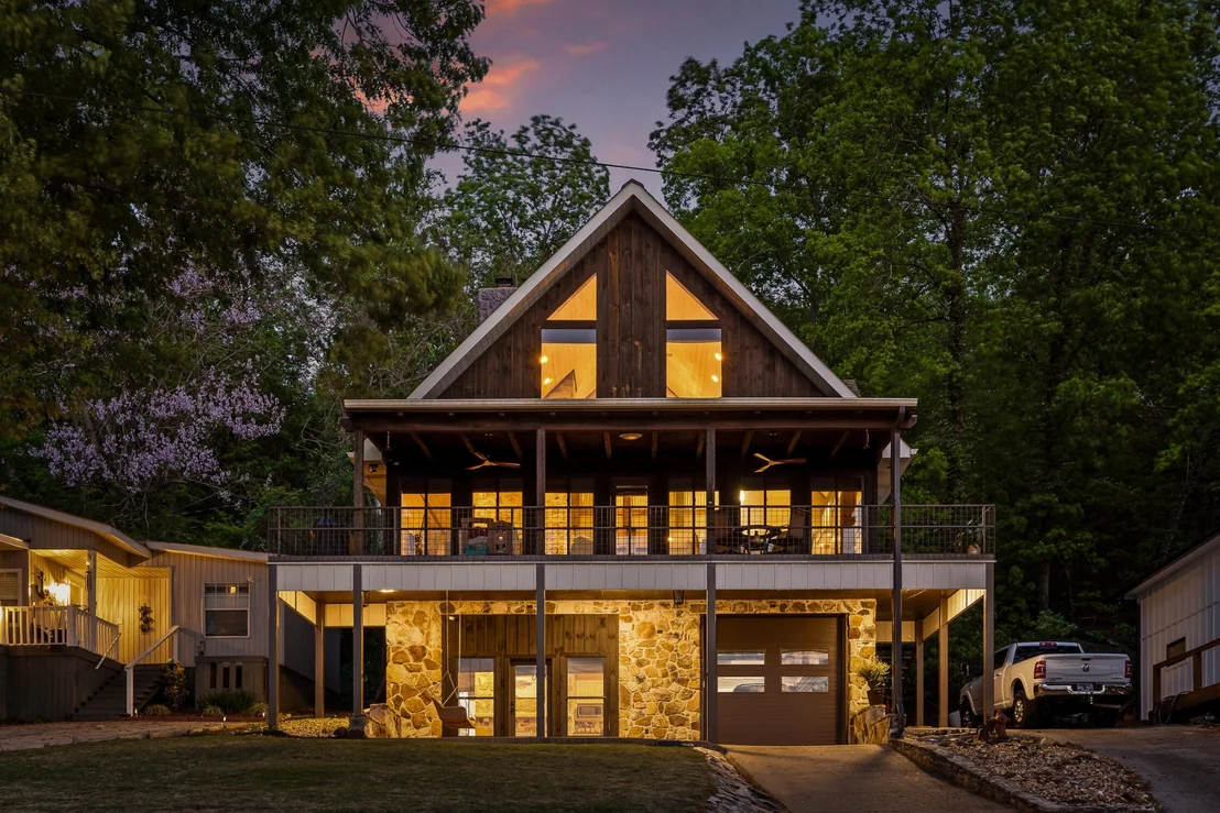 Photo of 6100 Lynn Road