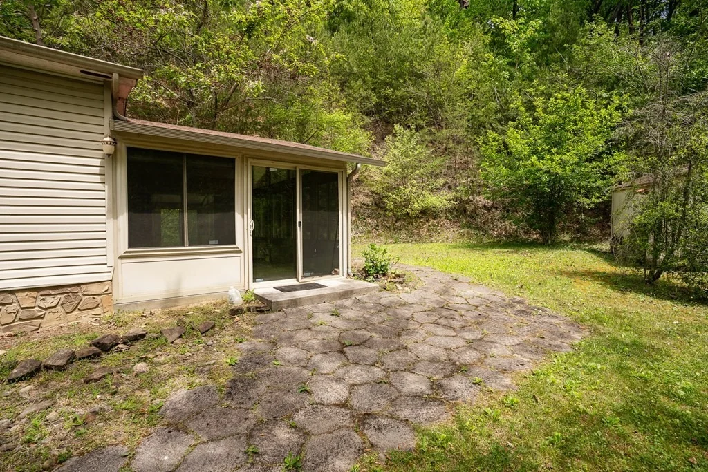 Photo of 1046 Bryan View Road