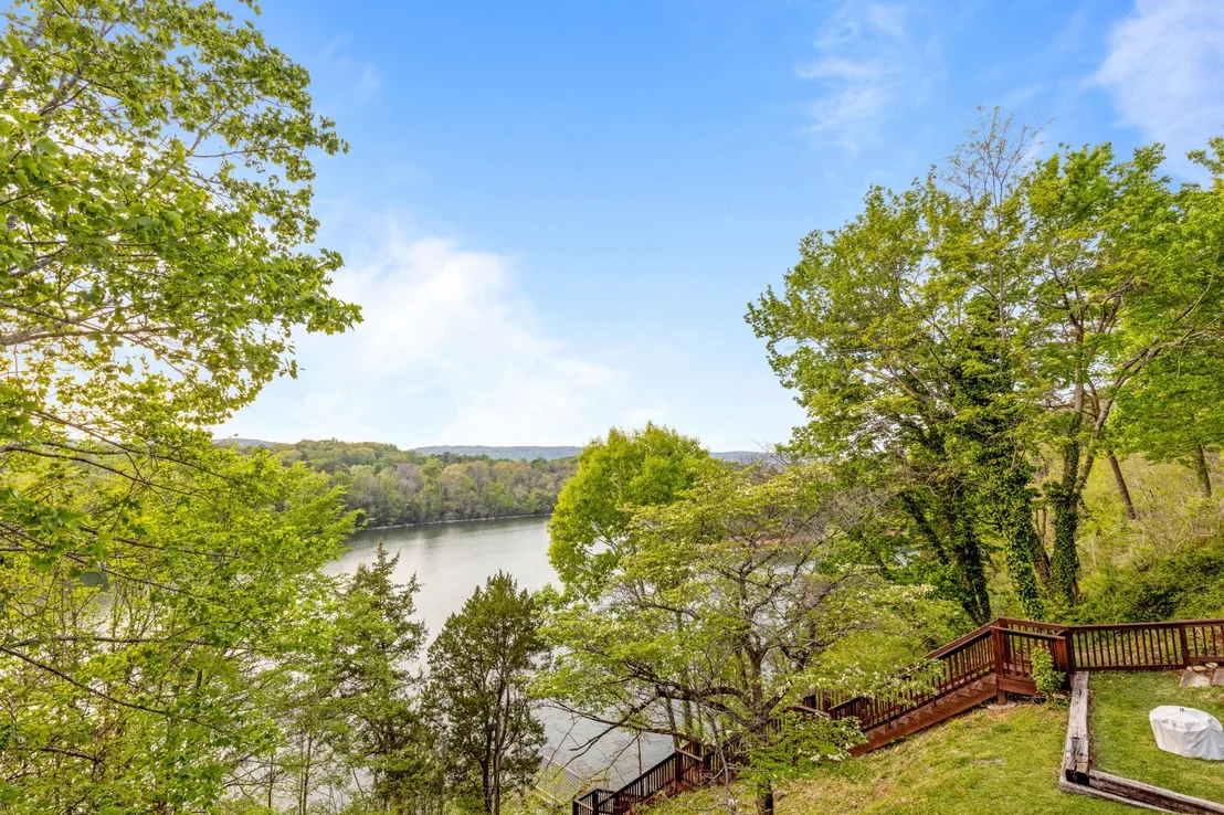 Photo of 979 Clift Cave Road