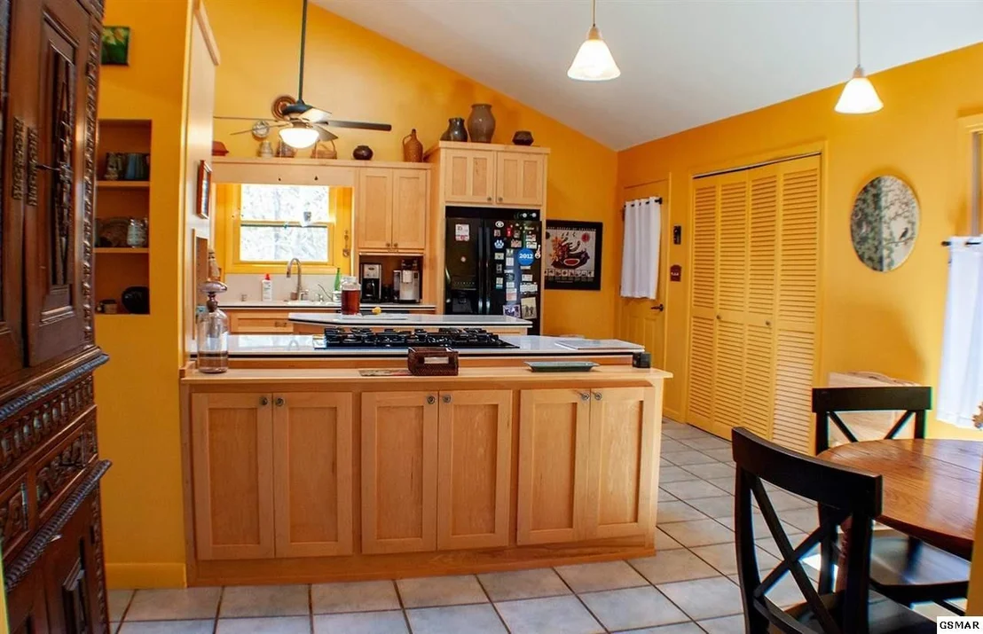 Photo of 1870 RIDGECREST Drive