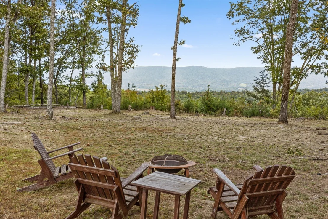Photo of 400 Maple Trail