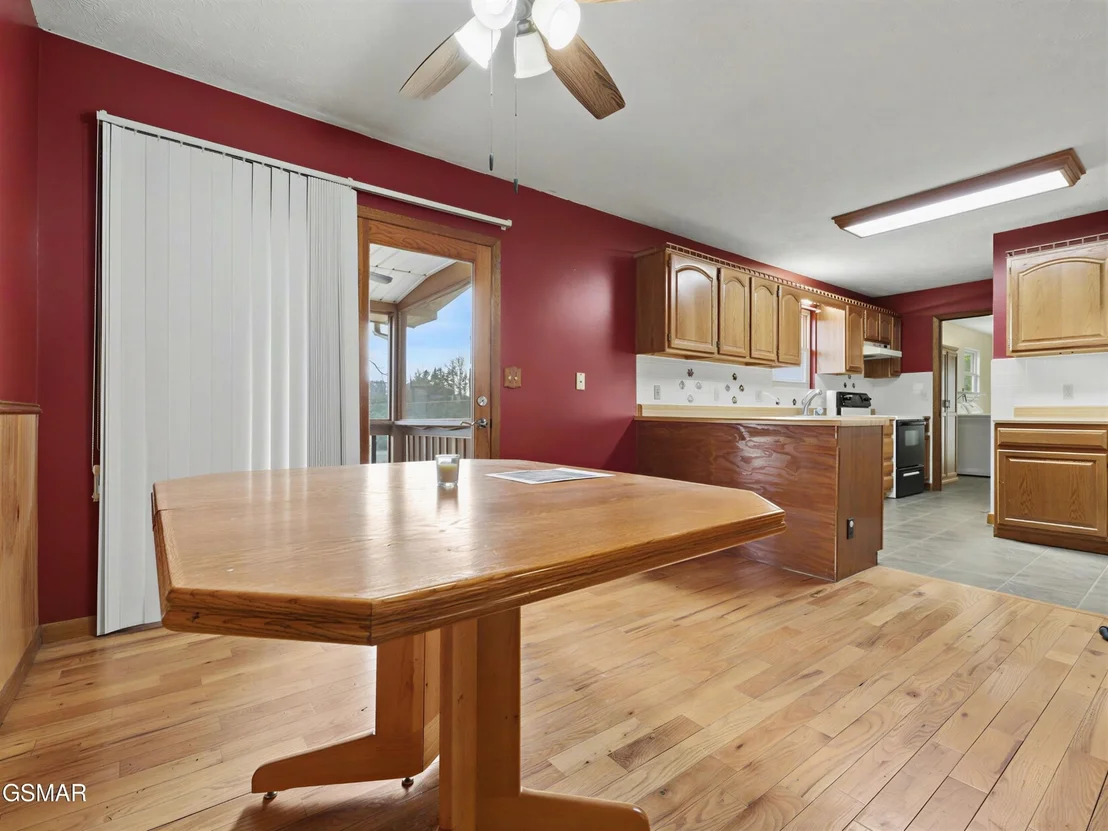 Photo of 2456 Amanda Lane