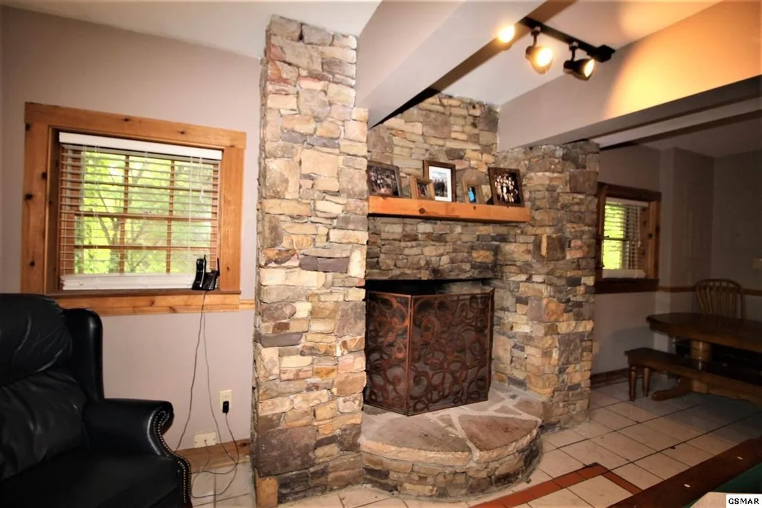 Photo of 1717 Springer Road