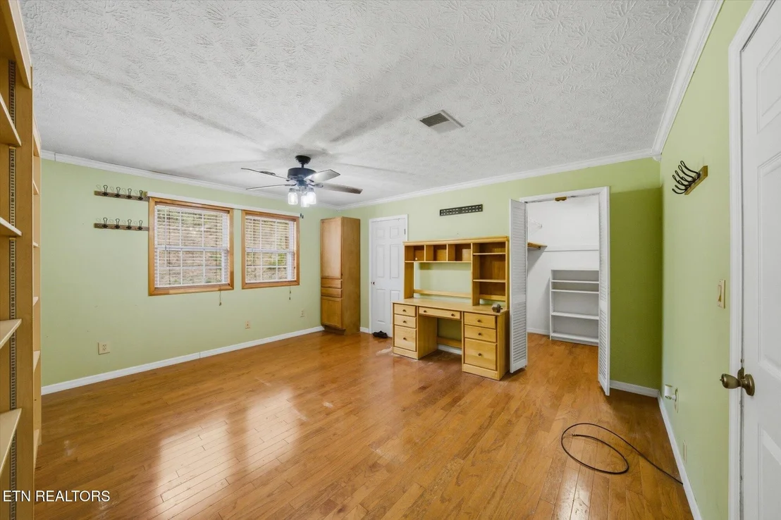 Photo of 1502 Valley Cove Way