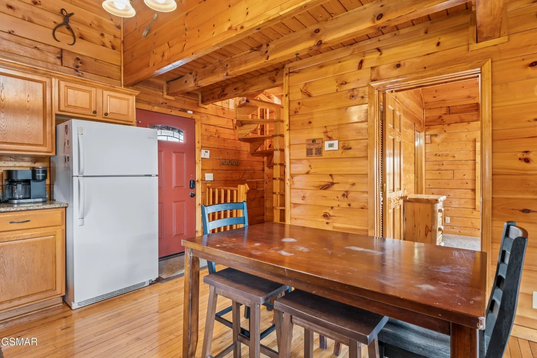 Photo of 513 Hideaway Ridge Circle