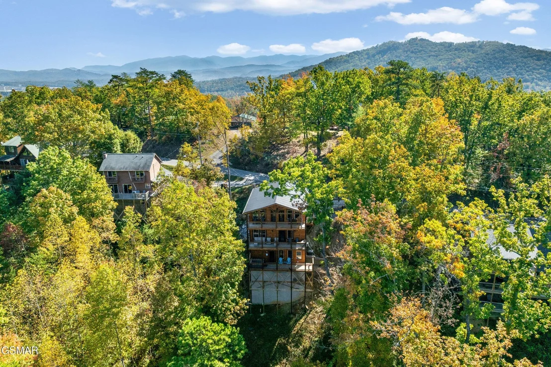 Photo of 2876 Pine Haven Drive
