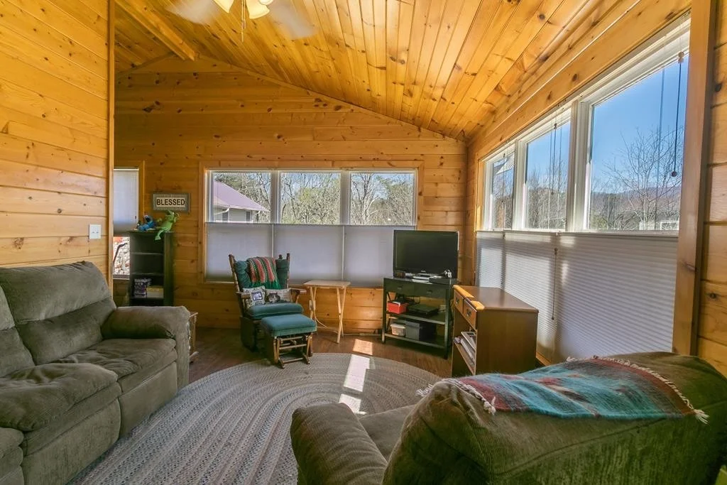 Photo of 830 Peacock Ridge Drive