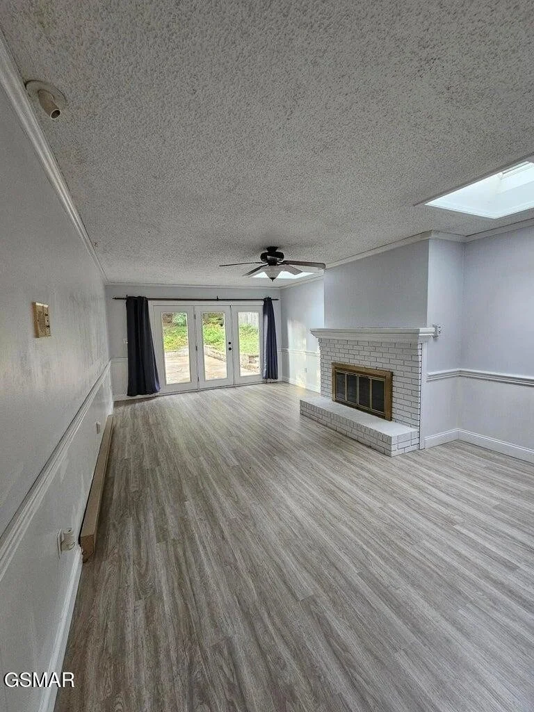 Photo of 716 White Oak Circle