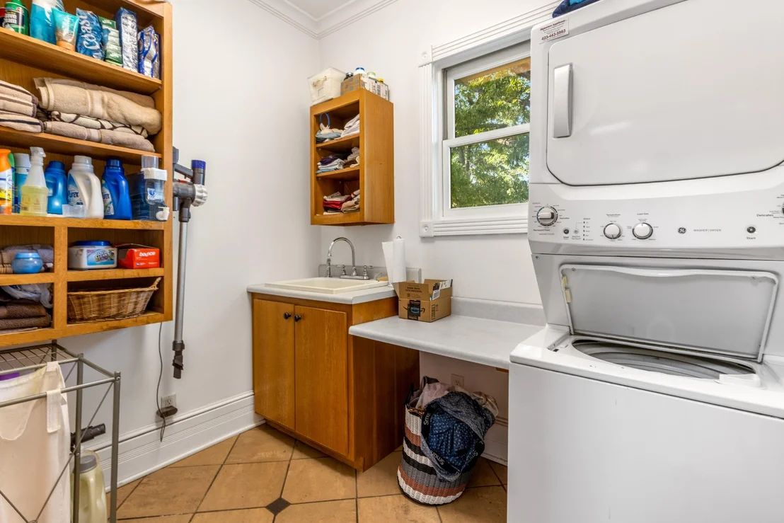 Photo of 46 N Crest Road