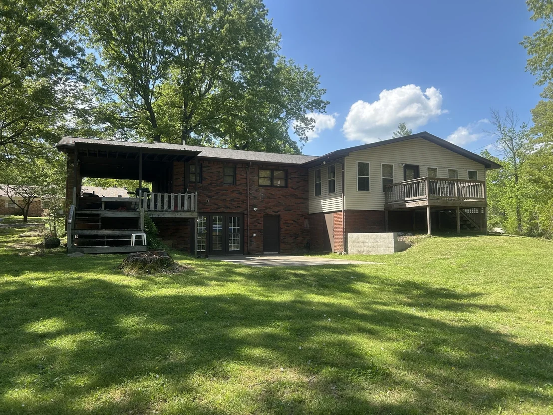 Photo of 108 Hazelnut Ave