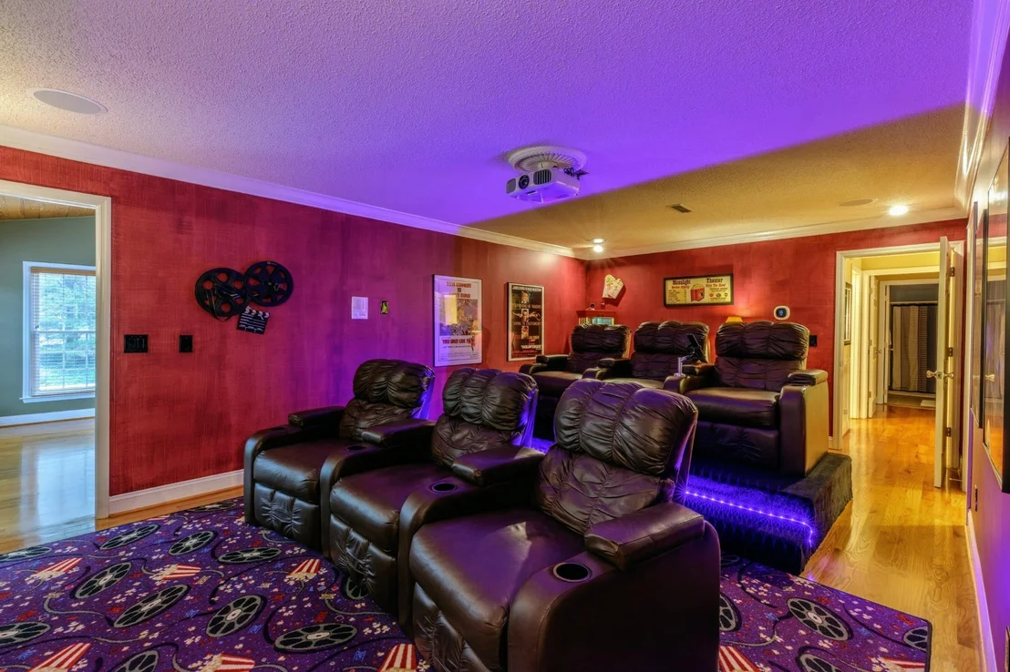 Photo of 801 Thomas Avenue