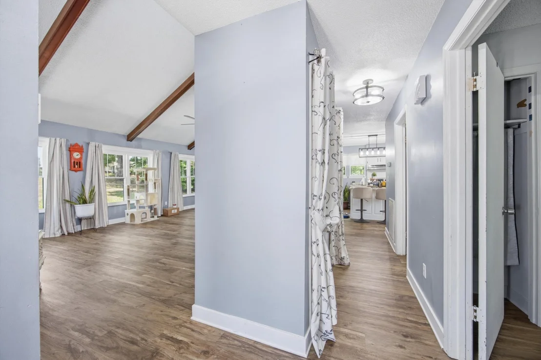 Photo of 9204 Pine Ridge Road