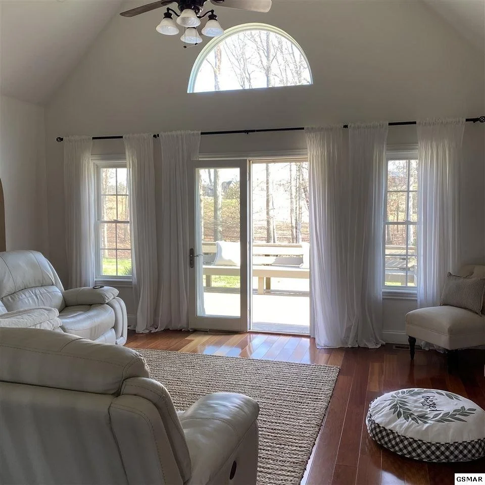 Photo of 1469 Robert Ridge