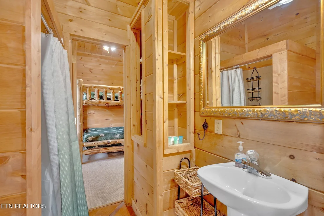 Photo of 2868 Pine Haven Drive