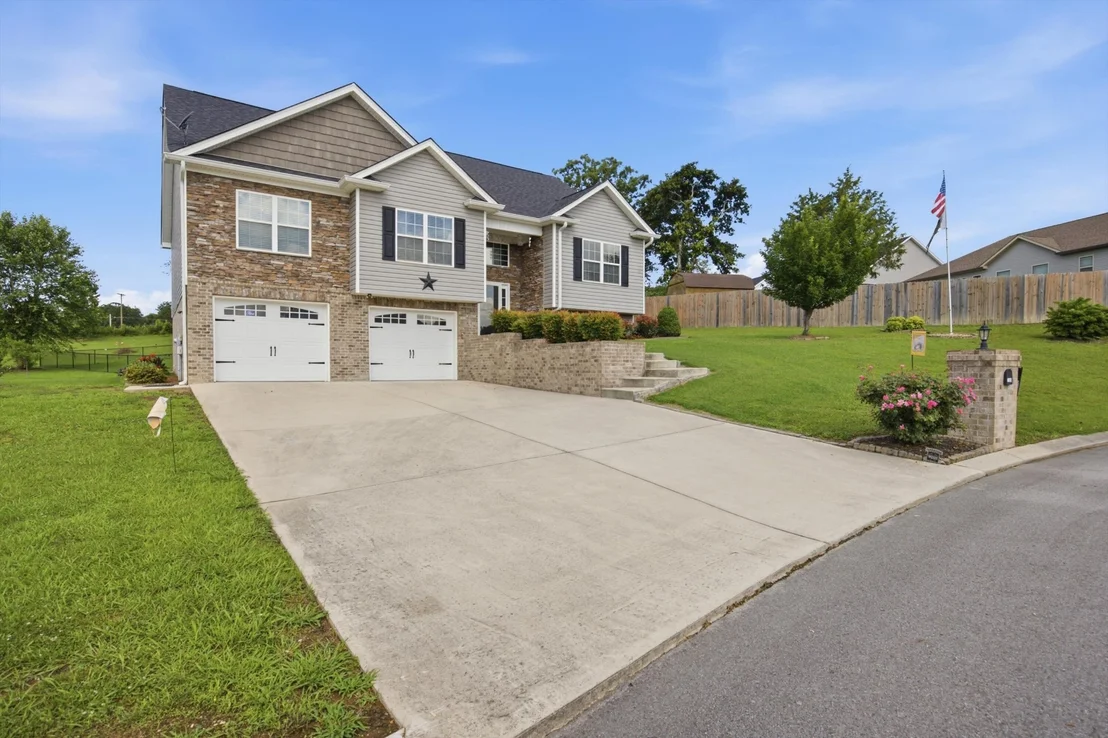 Photo of 7064 Brady Drive