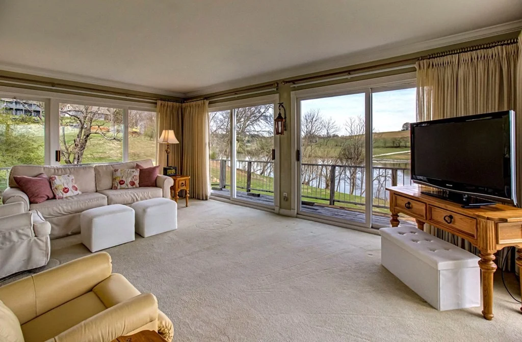 Photo of 1043 Eagle View Drive