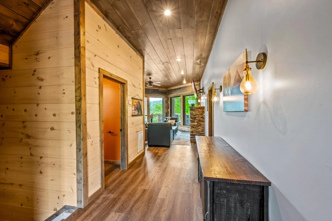Photo of 1237 Hemlock Drive
