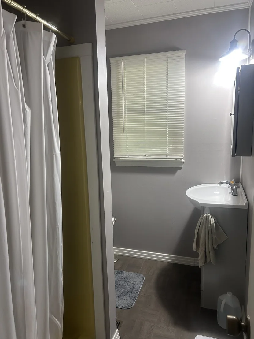 Photo of 108 Hazelnut Ave