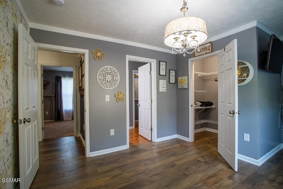 Photo of 430 Spicer Lane