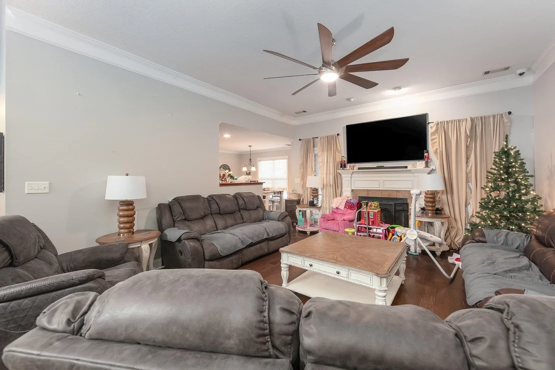 Photo of 315 SHORT LEAF DR