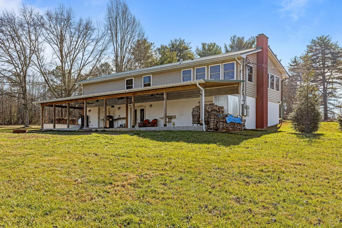 Photo of 711 Lick Point Road