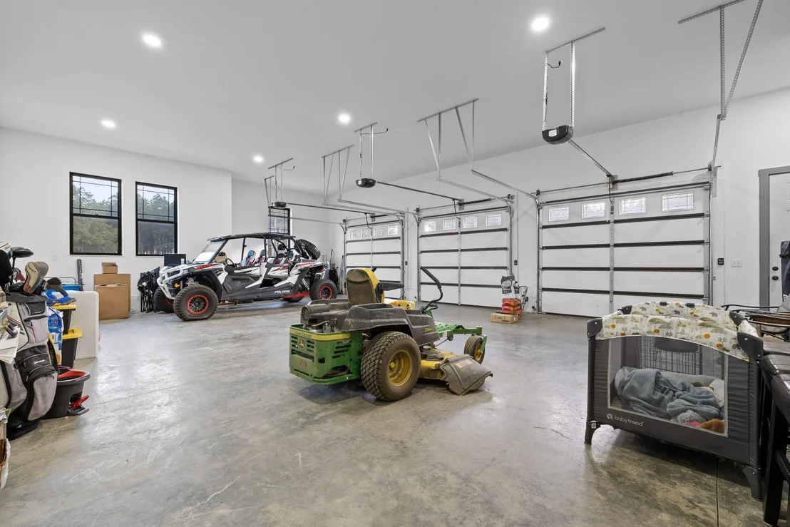 Photo of 2323 River Bluffs Drive