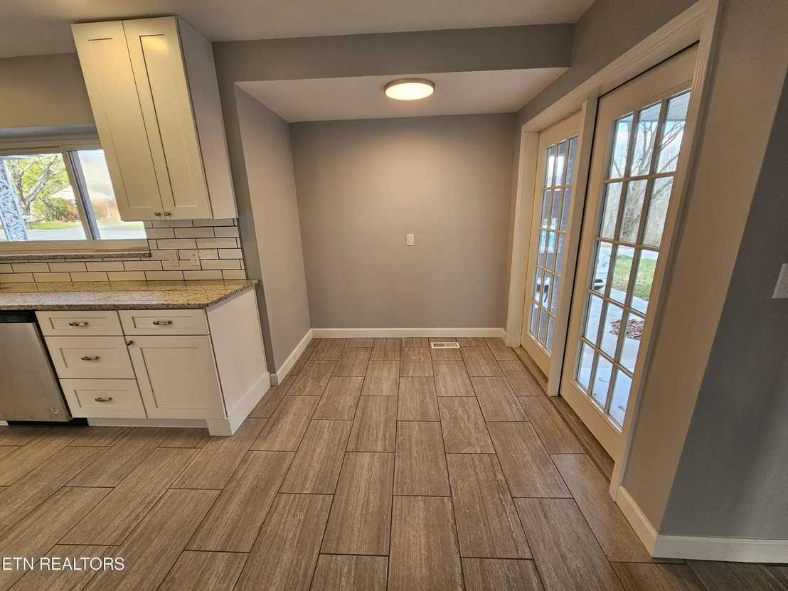 Photo of 327 Longview Drive