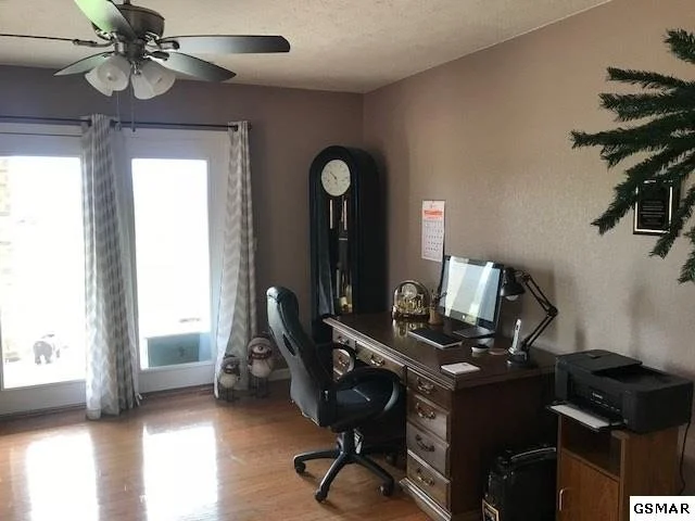 Photo of 619 Southview Circle