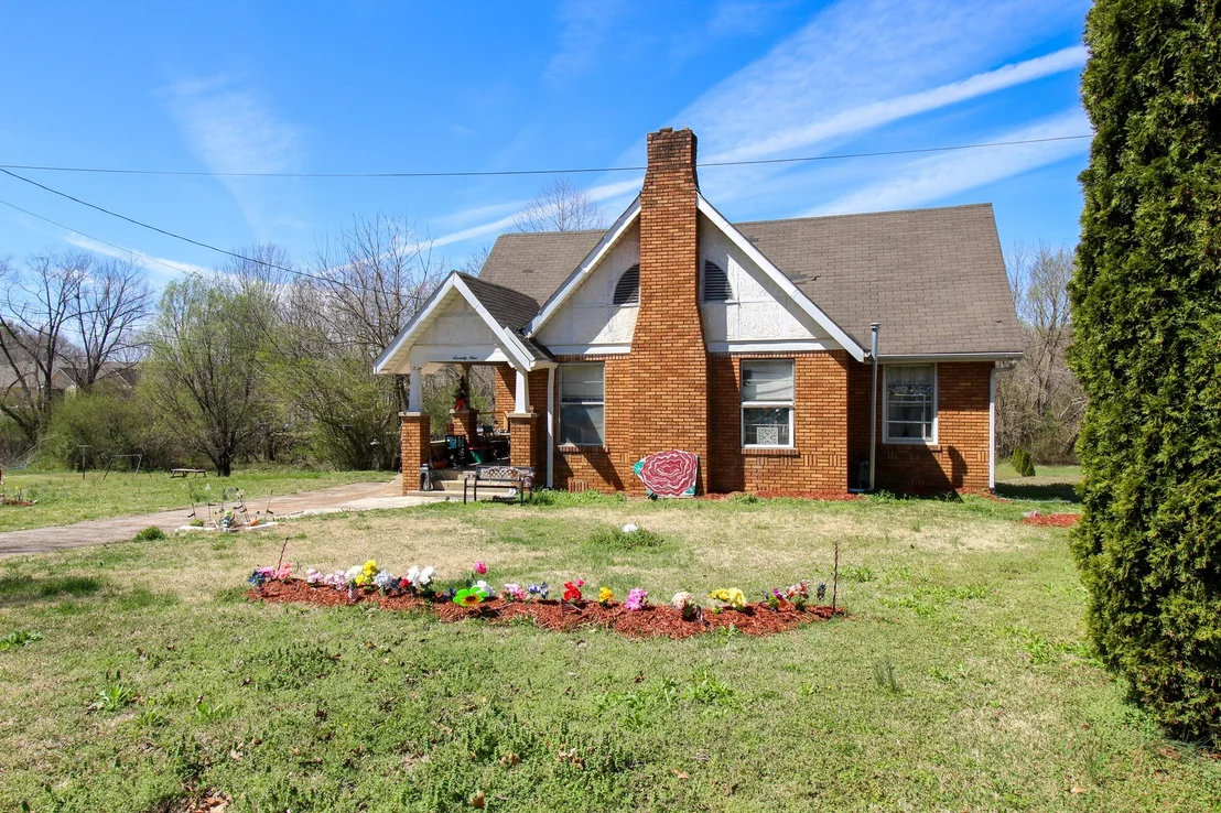 Photo of 79 Hillcrest Circle Dr