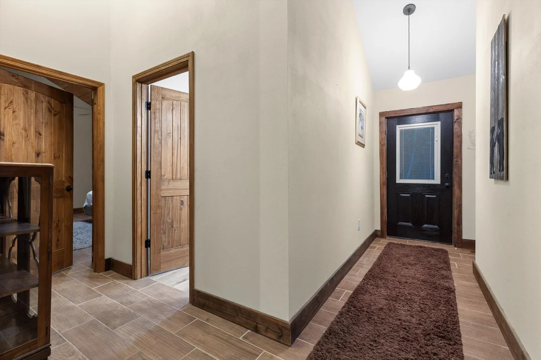 Photo of 400 Maple Trail