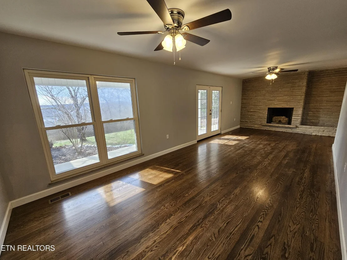 Photo of 327 Longview Drive