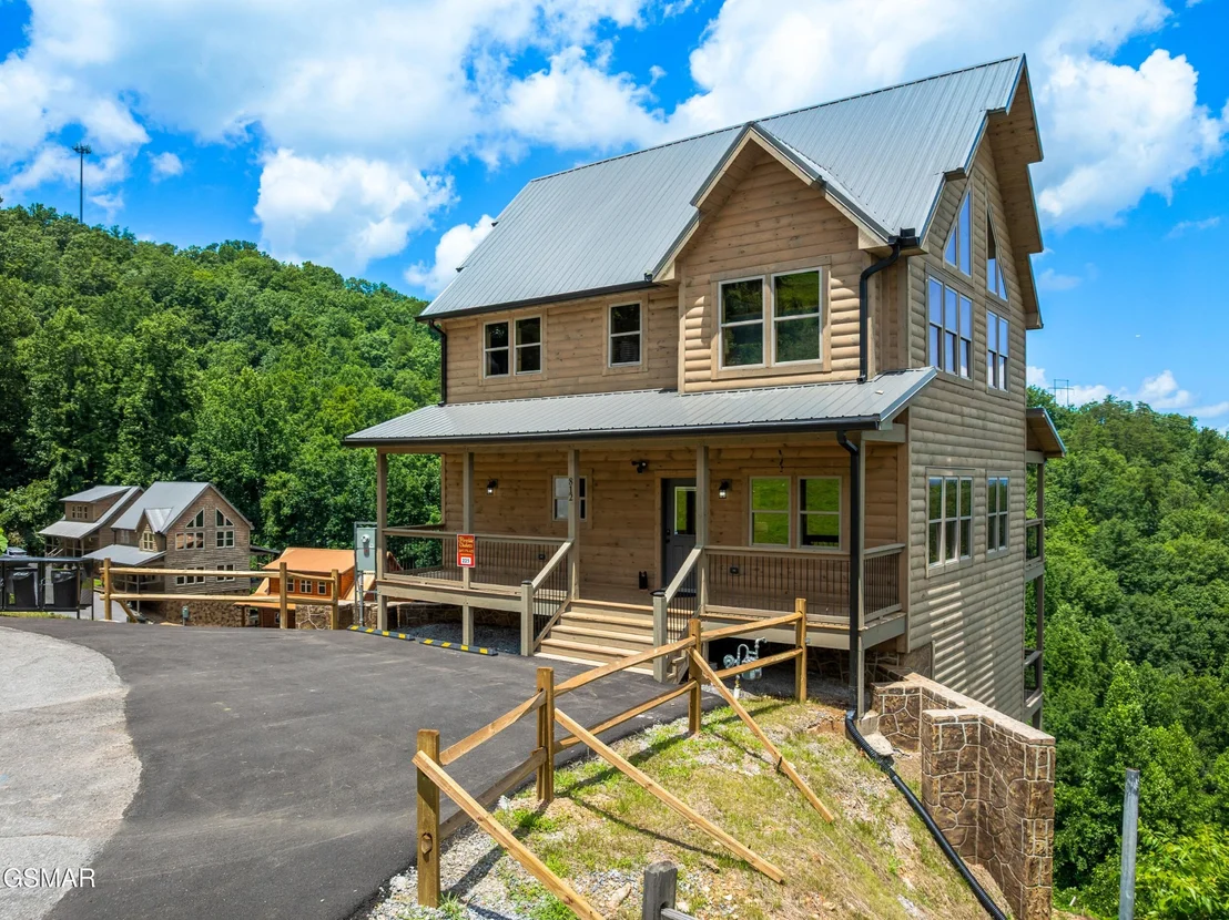 Photo of 812 Peak Lp Way