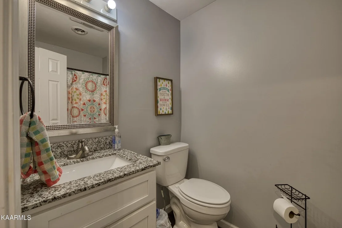 Photo of 215 Brooks Rd