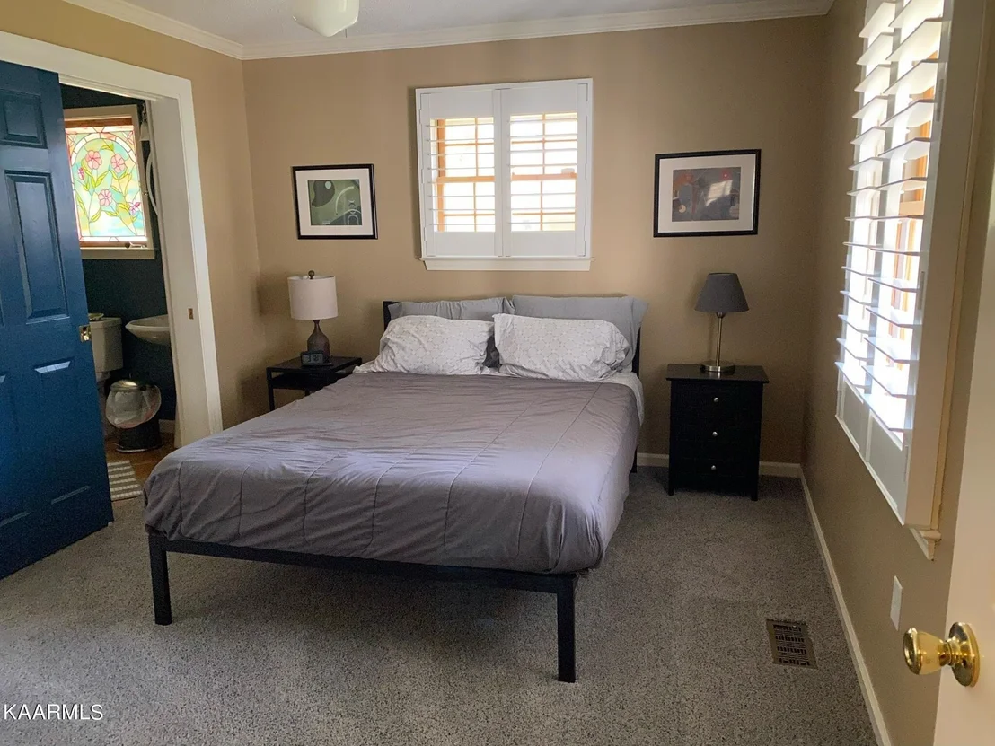 Photo of 305 Webb Rd