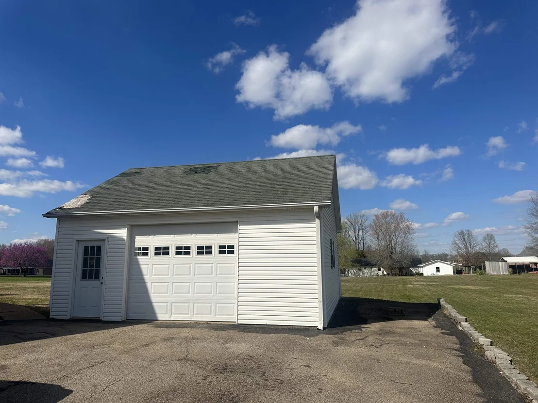 Photo of 300 DOVE DR