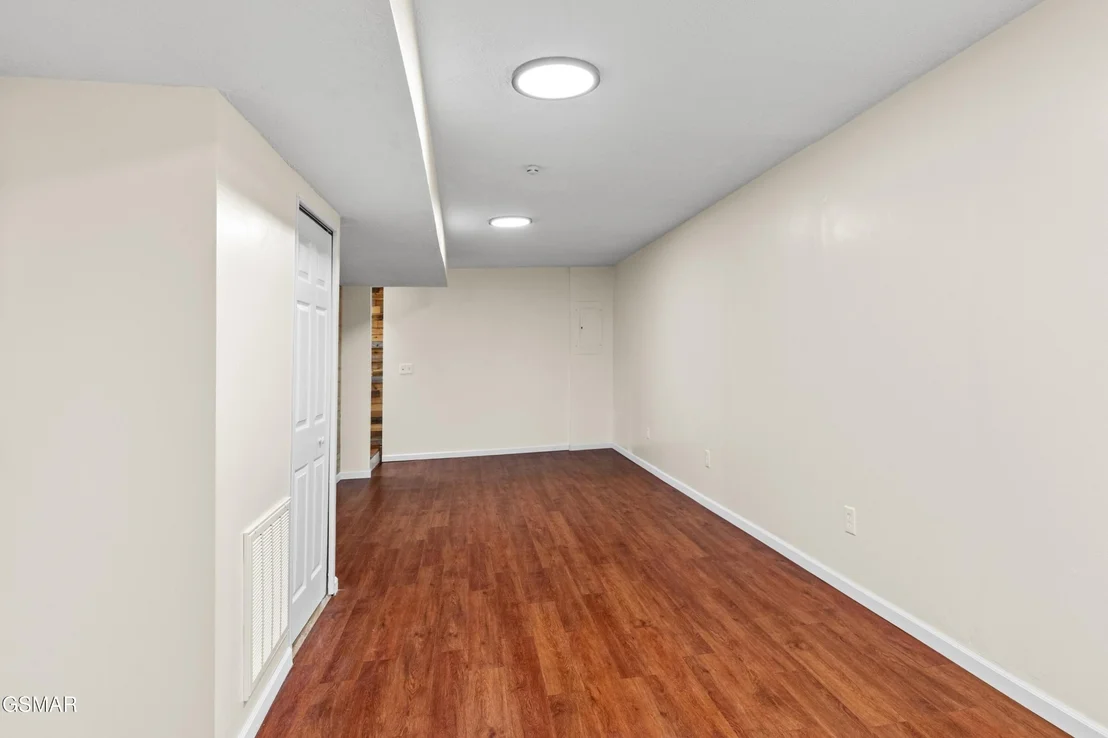 Photo of 409 Clearbrook Drive