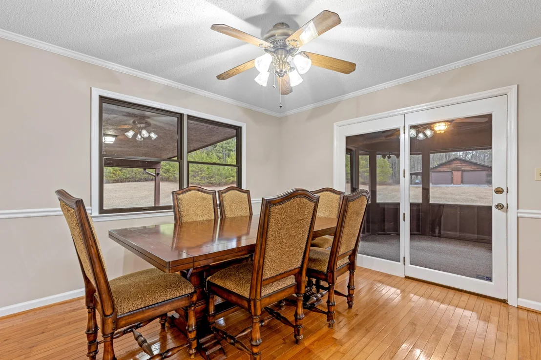 Photo of 446 Jamestown Road