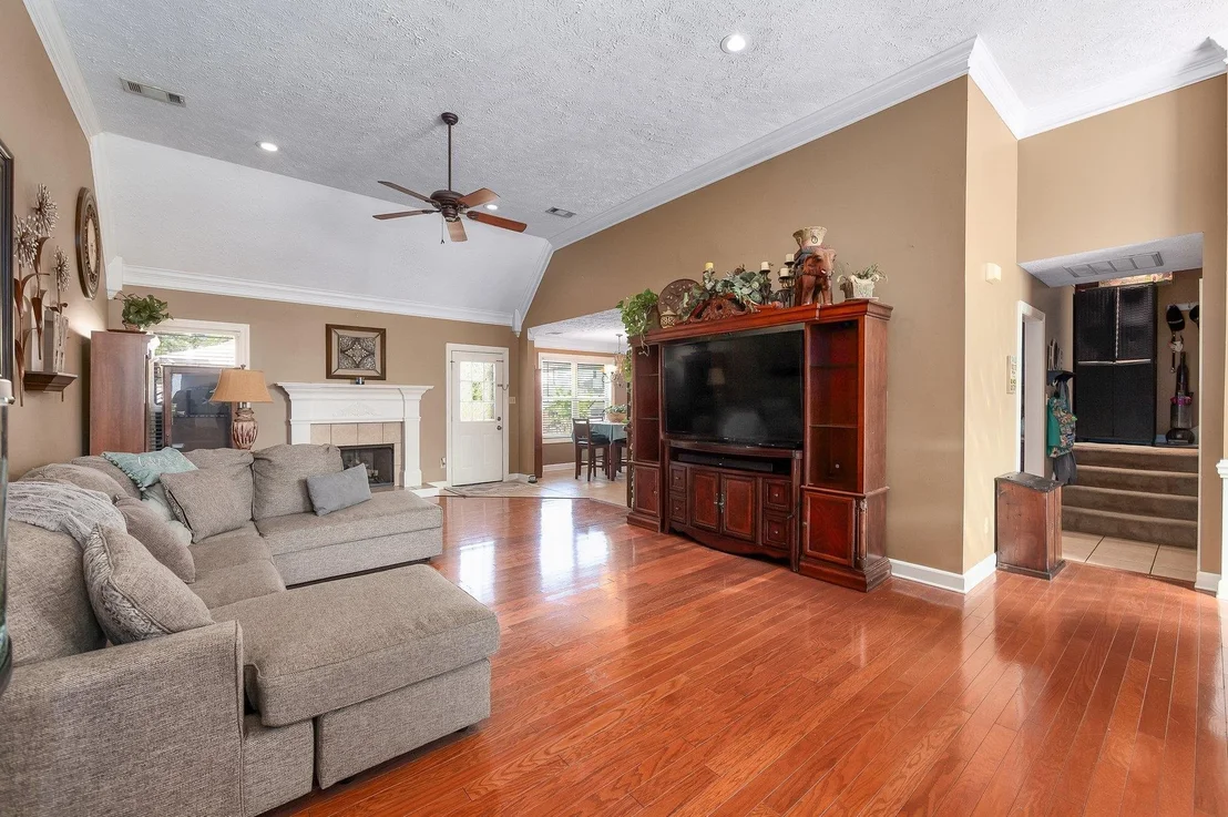 Photo of 7 GREENWICH CV